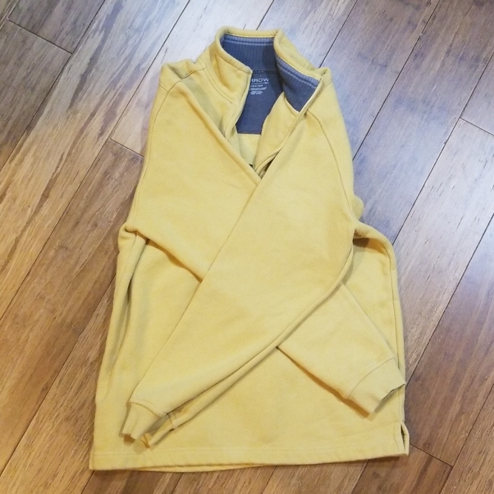 Men's large yellow pullover by Arrow